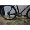 Image 3 : BLACK GIANT BIKE