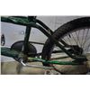Image 3 : GREEN GT BIKE