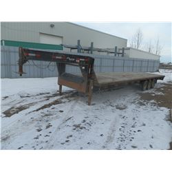 32 foot gooseneck flat deck trailer