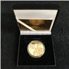 Image 1 : MUHAMMAD ALI GOLD PLATED COMMEMORATIVE COIN w/ CASE 