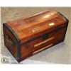 Image 1 : OLD WOODEN TRUNK