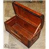 Image 2 : OLD WOODEN TRUNK
