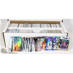 BOX OF MARVEL & STAR WARS COLL. CARDS