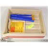 Image 1 : DEVELOPING TRAYS LOT OF 6    8"X 10"