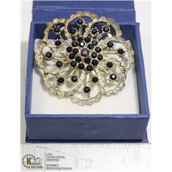 VINTAGE BROOCH