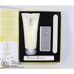 JEWELS COSMETICS NAIL CARE KIT, 24 K GOLD