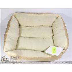 NEW PET BED FOR CATS OR SMALL DOGS
