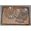 Image 1 : UNCLAIMED FLAT OF GLASS ITEMS