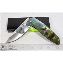 FOLDING KNIFE WITH BELT CLIP AND GRIZZLY BEAR