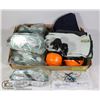 Image 1 : FLAT OF WORK PPE INCLUDING GLOVES, GOOGLES,