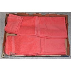 FLAT OF BATH TOWELS, HAND TOWELS, FACE CLOTHS