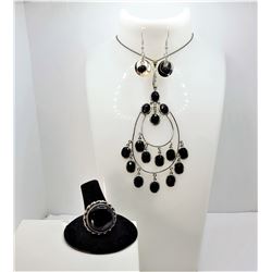 21)  SET OF BLACK AGATE AND SILVER TONE