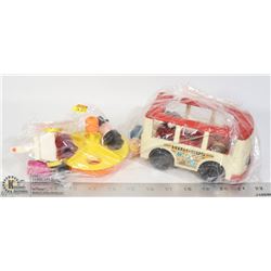 VINTAGE FISHER PRICE LOT