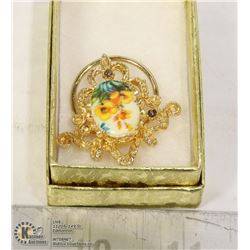 VINTAGE BROOCH