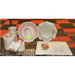 5 VARIOUS PIECES OF FITZ  AND FLOYD POTTERY