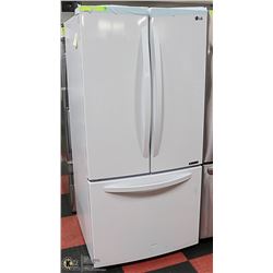 WHITE LG FRENCH DOOR FRIDGE 25.1 CU FT CAPACITY.