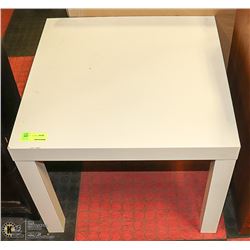 WHITE END TABLE 22 X 22 X 18