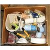 Image 1 : BOX OF PAINTING SUPPLIES
