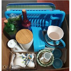 BOX OF HOUSEHOLD ITEMS INCL. DECORATIVE