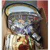 Image 2 : BOX WITH NEW ITEMS INCL. KITCHEN PLAQUES,