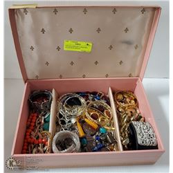 VINTAGE JEWELRY LARGE BOX FILLED WITH ESTATE