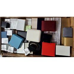 LOT OF JEWELLERY GIFT BOXES