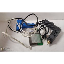 LOT OF TWO GLUE GUN (WORKING) COMES WITH