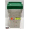 Image 1 : THREE 4QT CAMBRO INGREDIENT BINS W/ 3 GREEN LIDS