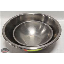 GROUP OF 4 STAINLESS STEEL MIXING BOWLS