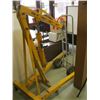 Image 1 : 2 TON ENGINE PICKER