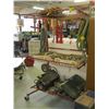 Image 1 : 3 TIER SHELF UNIT ON CASTERS