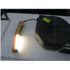 Image 2 : RETRACTABLE TROUBLE LIGHT, NOISY