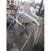 Image 1 : 4 FOLDING STANDS