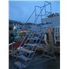 Image 1 : 8 STEP MOVEABLE LADDER