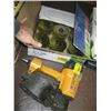Image 2 : BOSTITCH COIL NAILER WITH NAILS