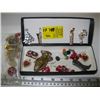 Image 1 : BOX WITH ASST. PINS, BUTTONS, COSTUME JEWELLRY, ETC.
