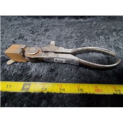 A 32 Caliber bullet mold, Ideal Manufacturing Co. USA