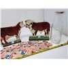 Image 2 : 186. Lot of wood Hereford cows, and 3 milk bottles with lids
