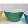Image 5 : 195. Pyrex, primary set, yellow, green, red and blue bowls