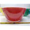 Image 7 : 195. Pyrex, primary set, yellow, green, red and blue bowls
