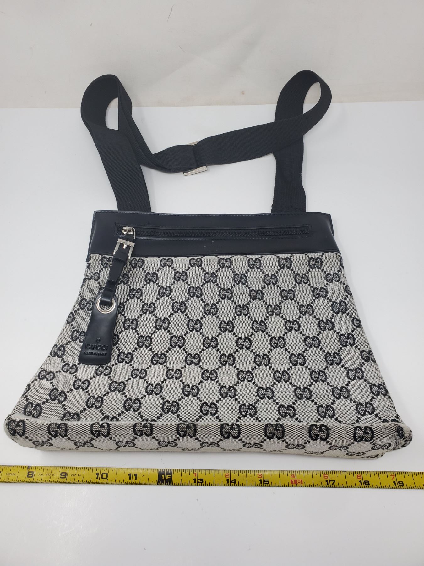 Authentic Gucci fabric purse