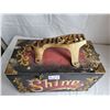 Image 3 : Shoe shine box filled with pastes, brushes etc.