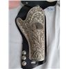 Image 3 : Nice Vintage toy gun holster. Leather belt, riveted with heavy ornate holsters, buckle and keeps.