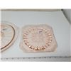 Image 3 : 2 pink depression plates