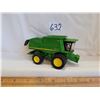 Image 1 : John Deere metal combine in excellent condition.
