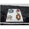 Image 1 : 4 brooches