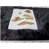 Image 2 : 5 brooches
