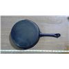 Image 2 : 10" Cast Iron Frying Pan