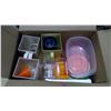 Image 1 : box of household items
