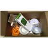 Image 3 : box of household items